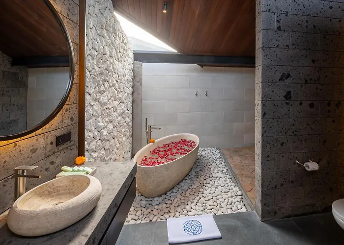 Khaya Luxury * نوسا دوا